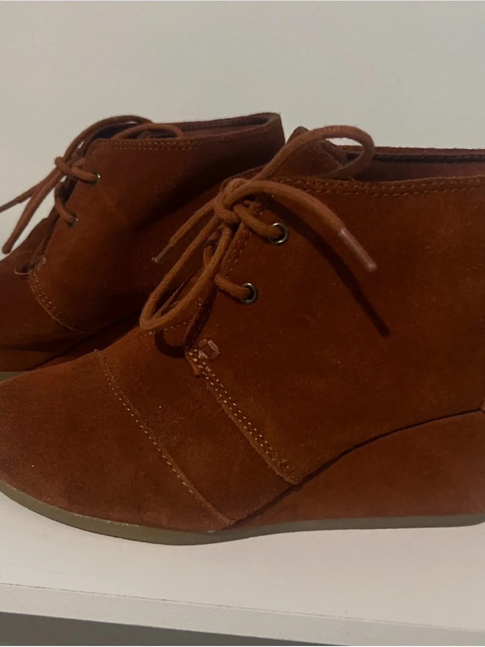 Toms Women's Chestnut Suede Lace-Up Ankle Booties
